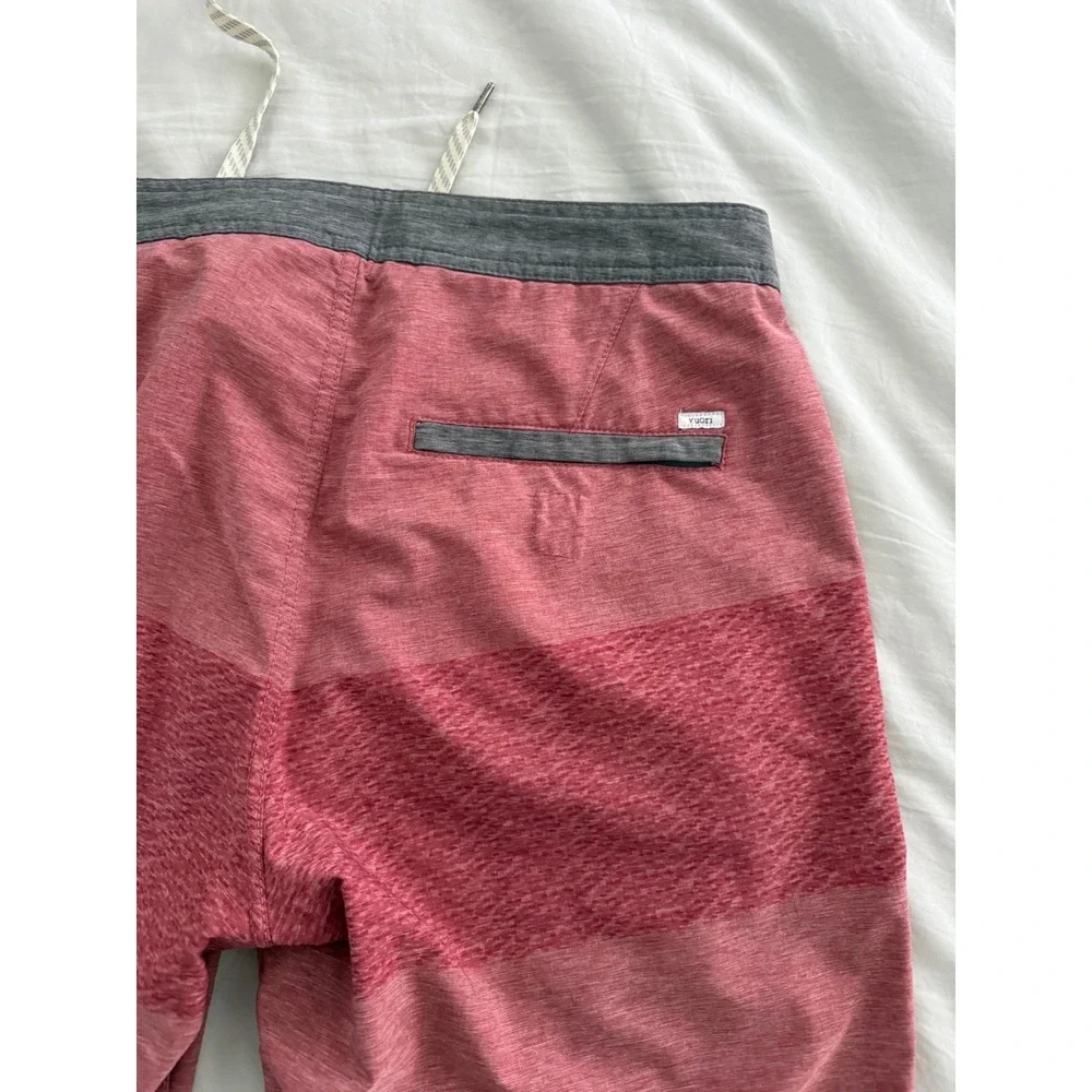 Vuori Board Shorts Mens 30 Red Performance 4 Way‎ Stretch Surf Swim Trunks